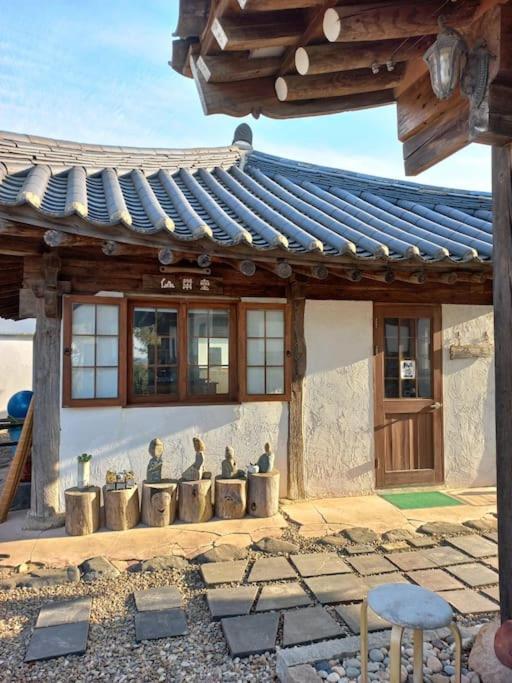 Yasun Gallery Gyeongju Exteriör bild