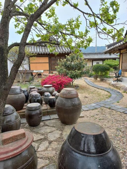 Yasun Gallery Gyeongju Exteriör bild